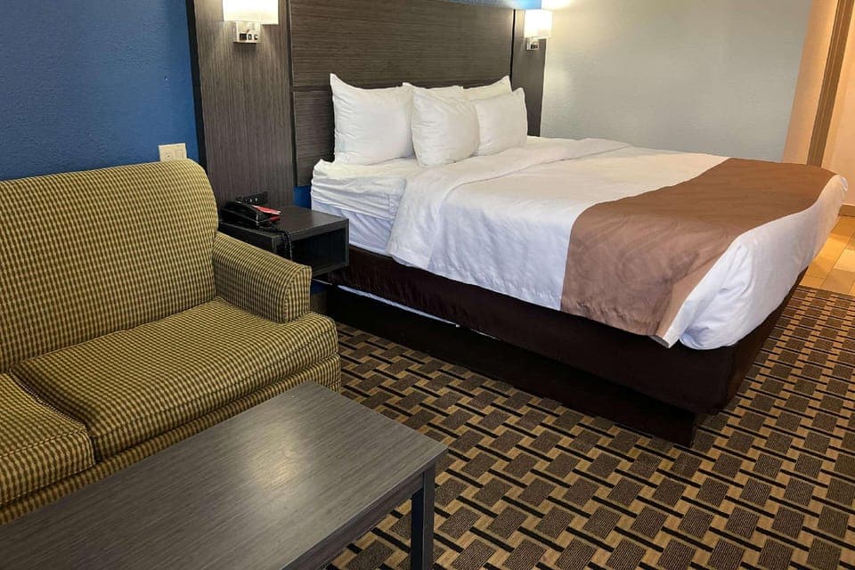 Suite room
