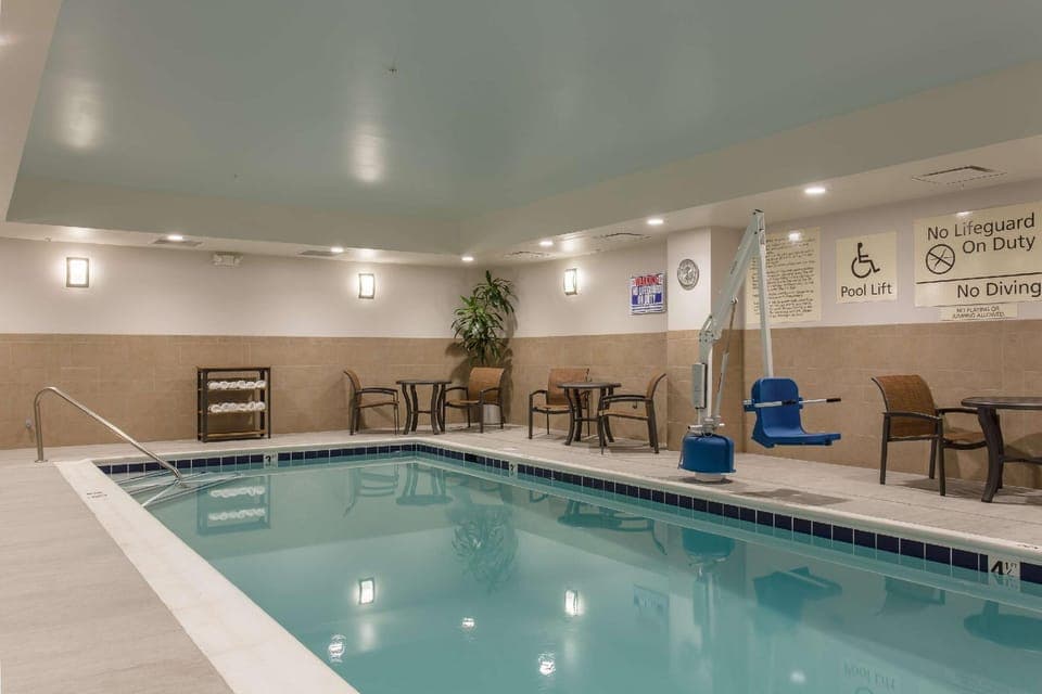 Hampton Inn & Suites Knoxville Papermill Drive Hotel in Knoxville