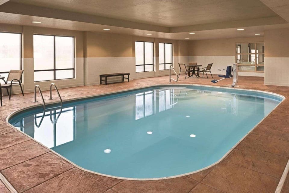 Country Inn & Suites By Radisson, Dayton South, OH Hotel in Centerville