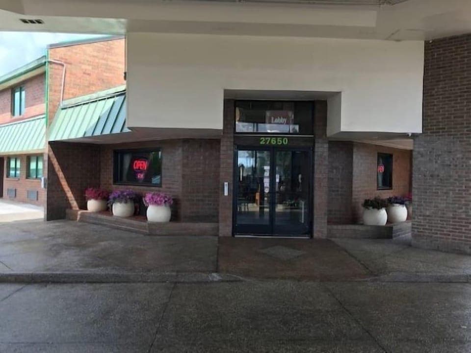 MARVIN'S GARDEN INN. Hotel in Southfield
