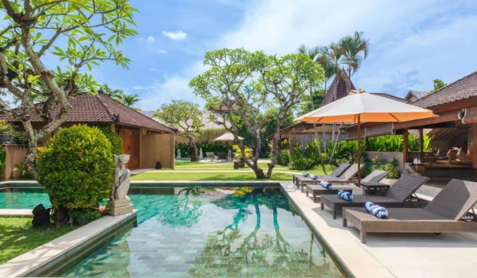 Private pool