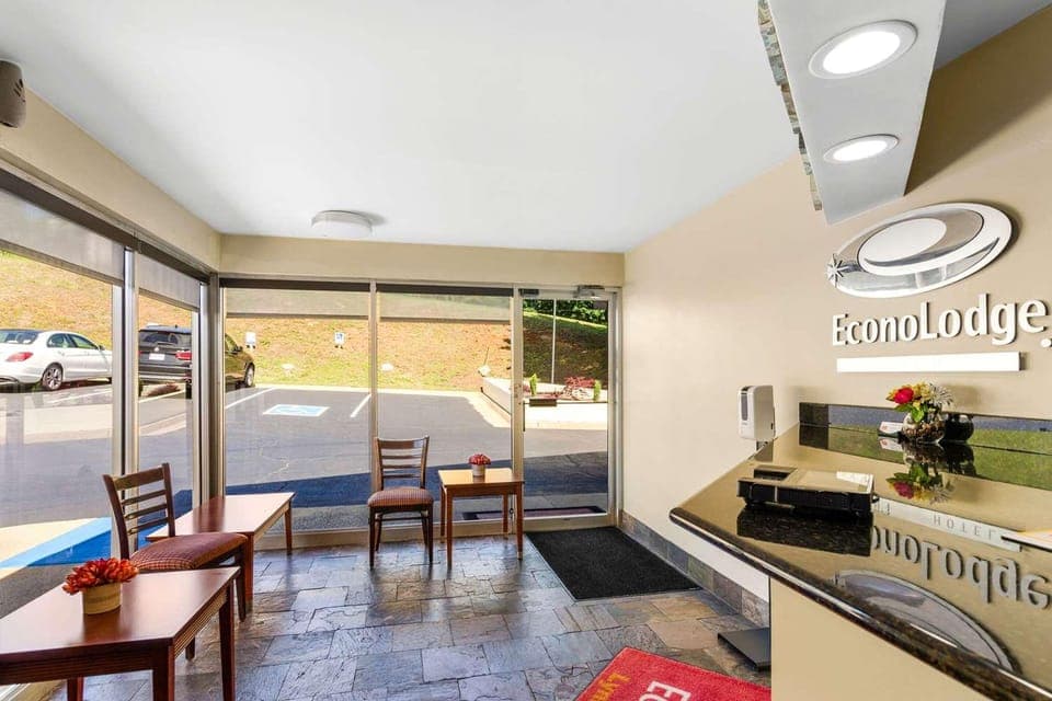 Brentwood inn & Suites - Lynchburg Lodge in Lynchburg