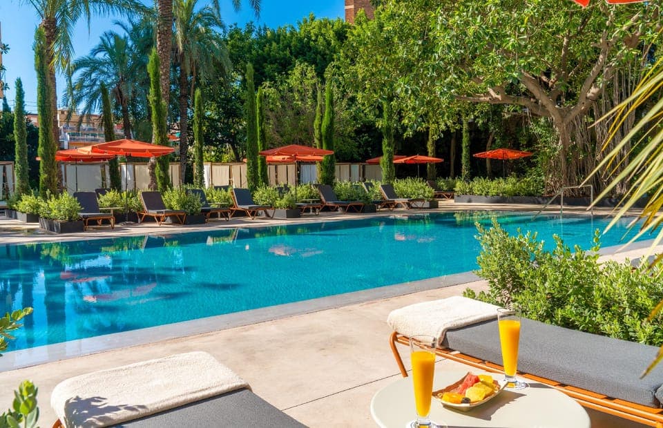 Swimming pool