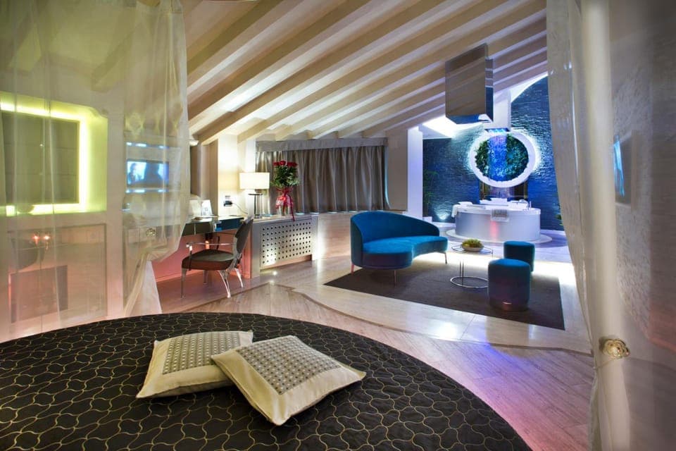 Vip's Motel Luxury Accommodation & Spa Hotel in Province of Brescia