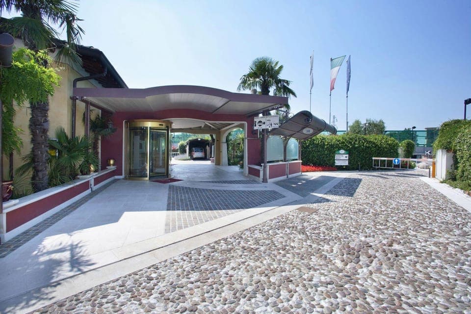 Vip's Motel Luxury Accommodation & Spa Hotel in Province of Brescia