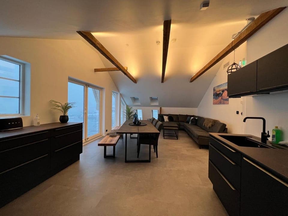 Shared lounge/TV area