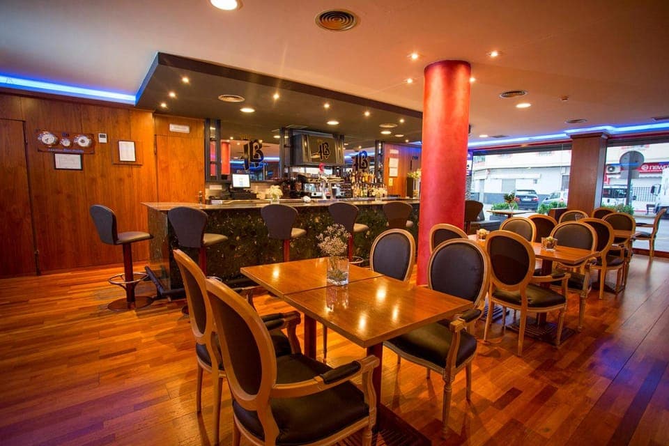 Bar/lounge