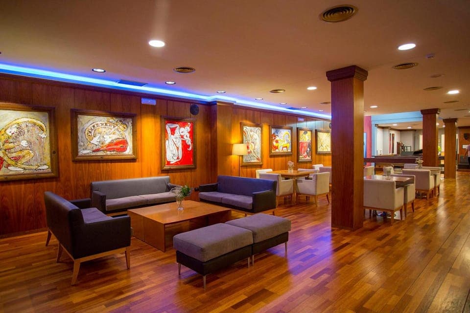 Bar/lounge