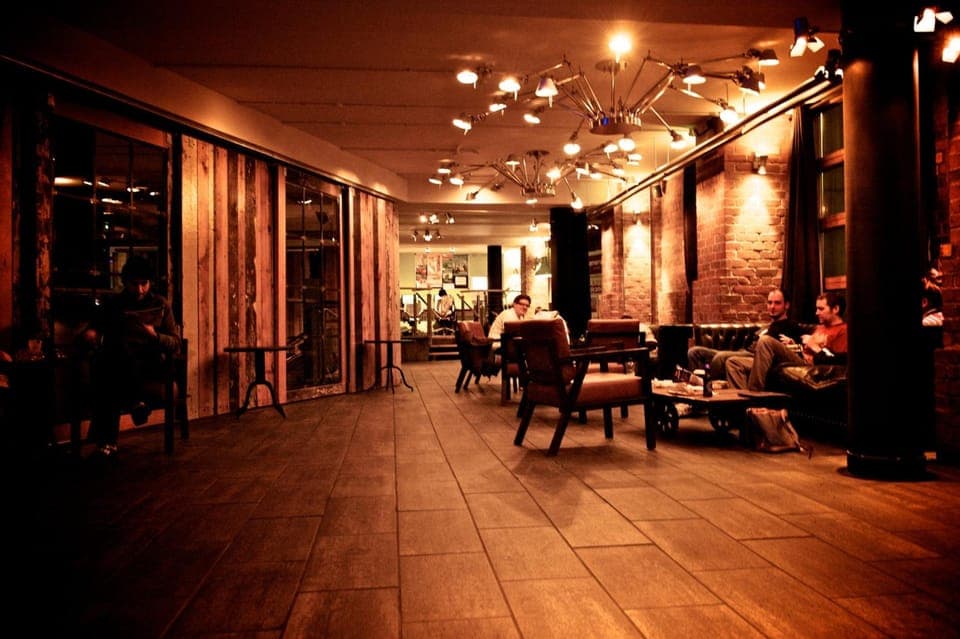 Bar/lounge