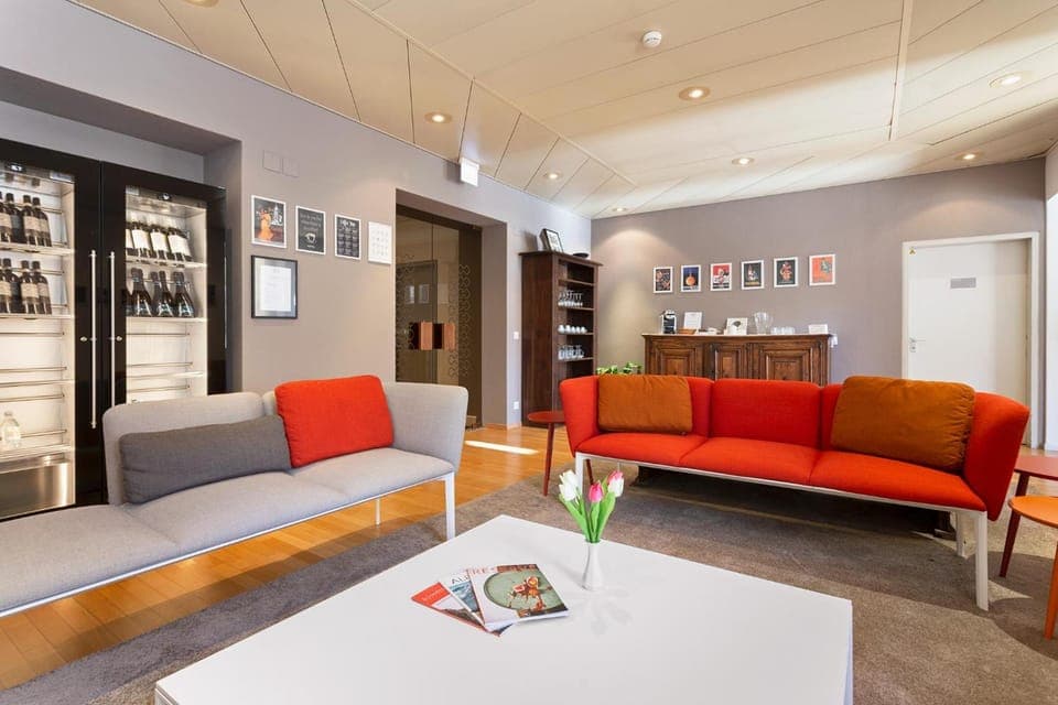 Bar/lounge