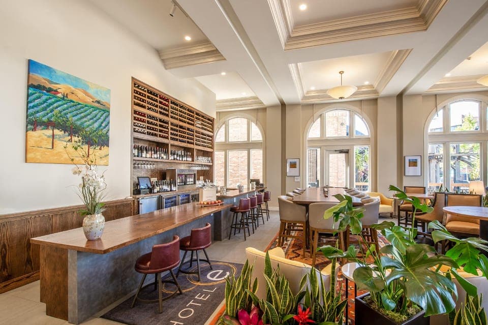 Bar/lounge