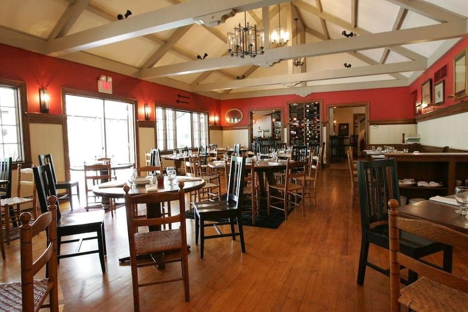Springside Inn Hotel in Cayuga Lake