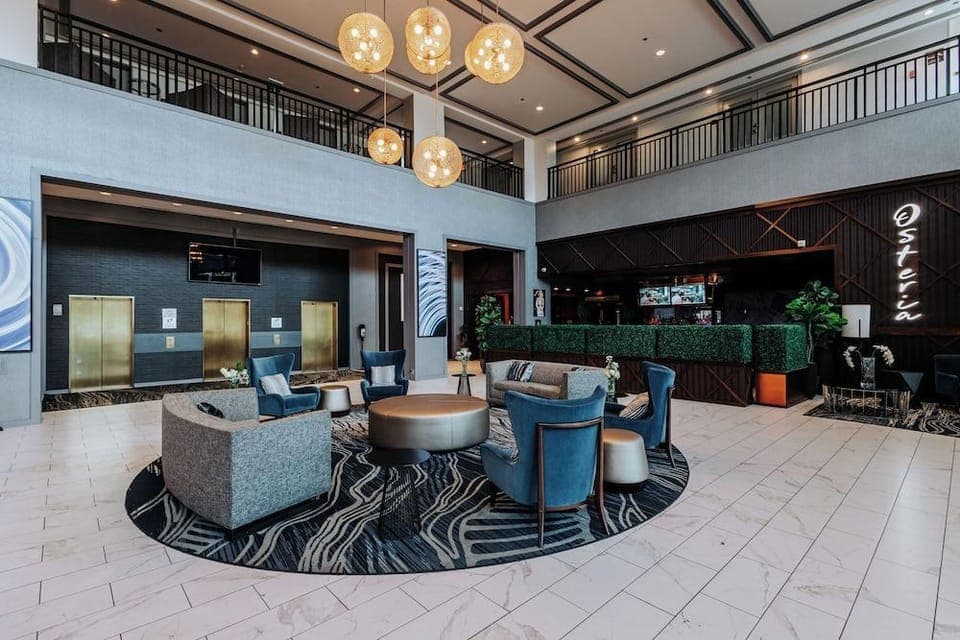 DoubleTree Suites by Hilton Htl & Conf Cntr Downers Grove Hotel in Downers Grove
