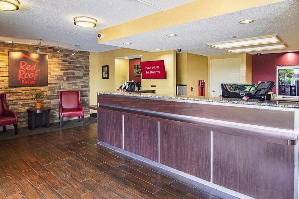 Red Oak Inn Southfield - Detroit Hotel in Southfield