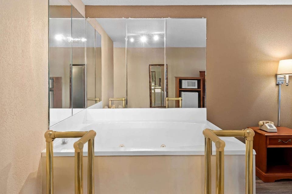Suite room