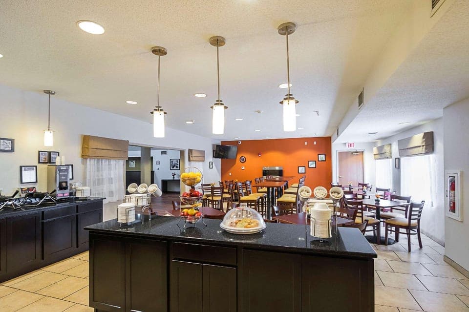 Sleep Inn & Suites Hotel in Danville