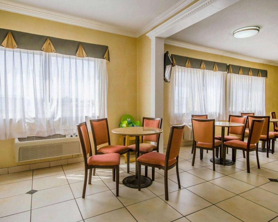 Quality Inn Evansville Eastland Area Hotel in Evansville