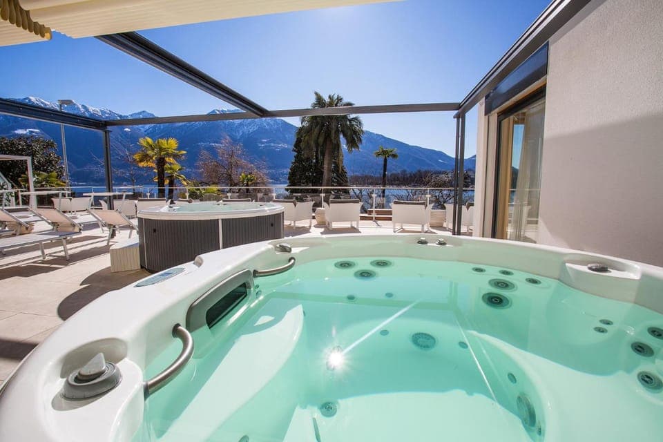 Hot tub