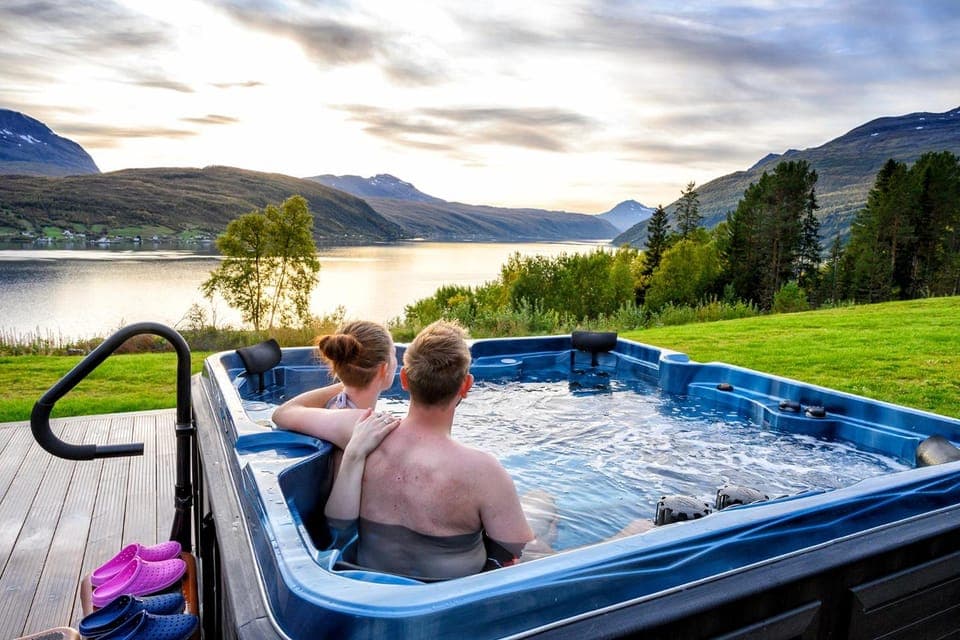 Hot tub