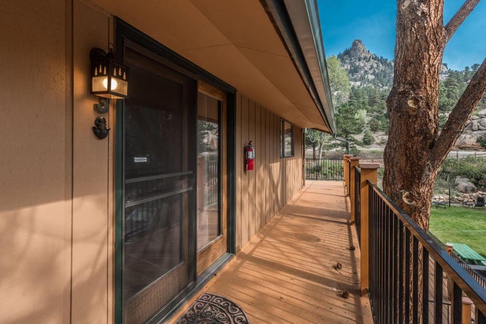 4 Seasons Inn on Fall River Inn in Estes Park