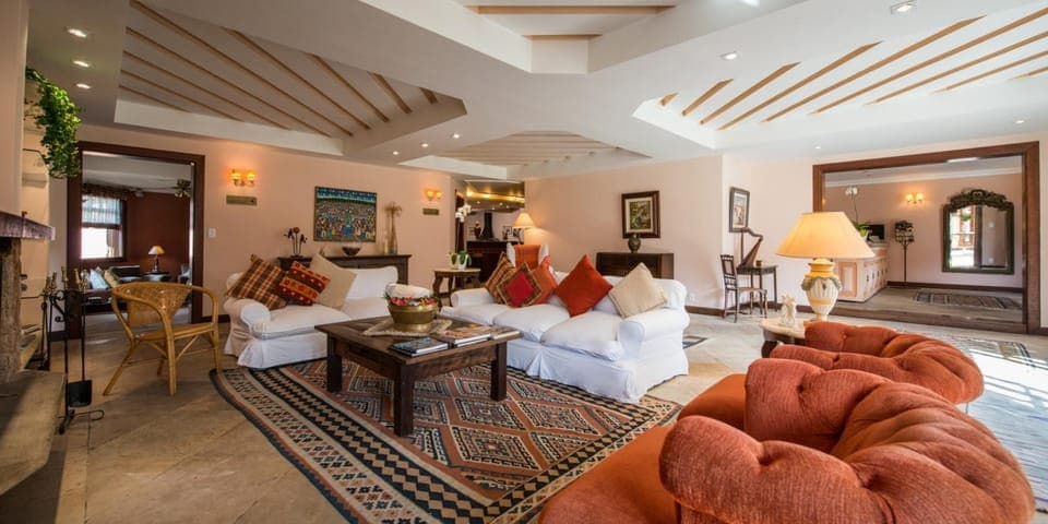 Shared lounge/TV area