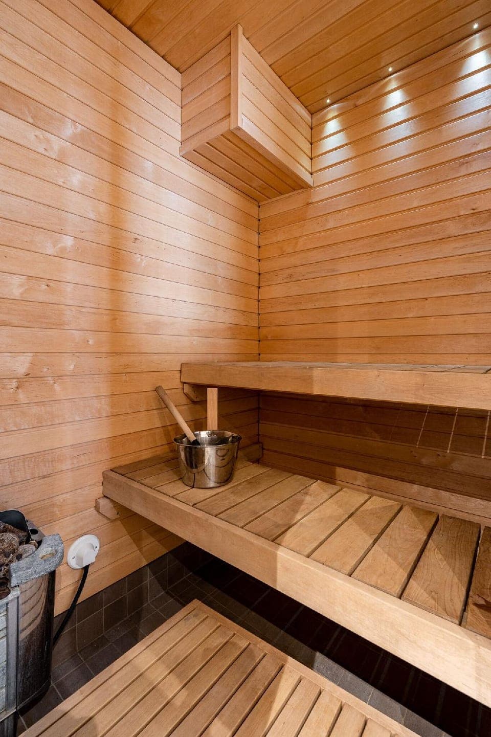 1BR Penthouse with Sauna & Private Rooftop Terrace Hotel in Finland
