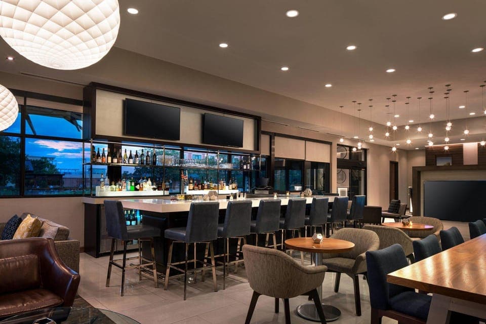 Bar/lounge