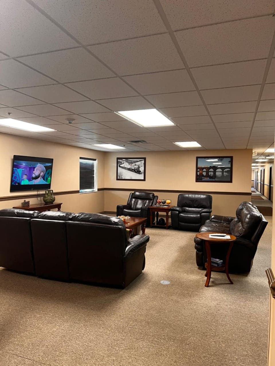 Shared lounge/TV area