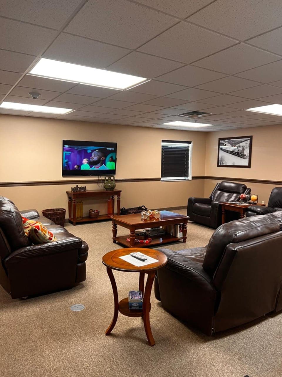 Shared lounge/TV area
