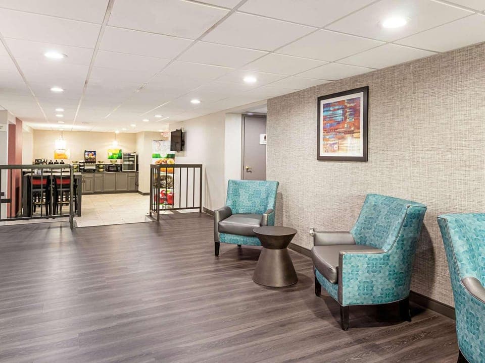 Quality Inn Knoxville TN Hotel in Farragut