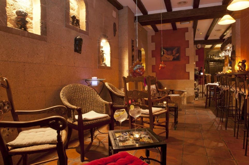 Bar/lounge