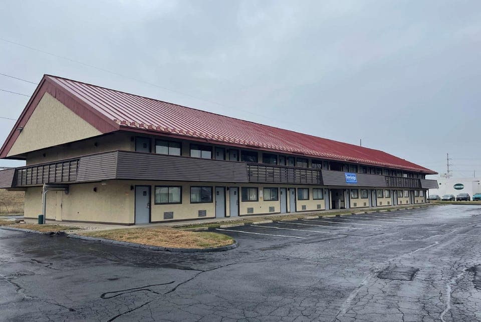 Travelodge by Wyndham Holland/Toledo Hotel in Toledo