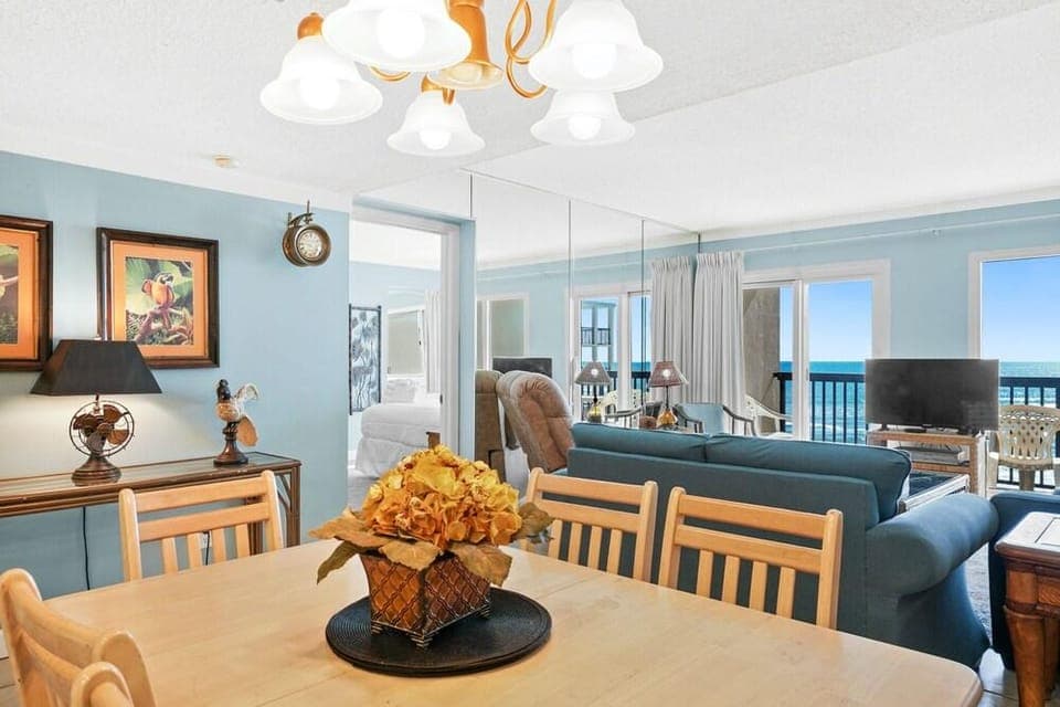 Pinnacle Port by Panhandle Getaways Hotel in Carillon Beach