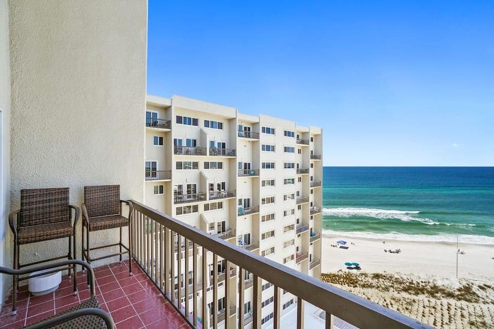 Pinnacle Port by Panhandle Getaways Hotel in Carillon Beach