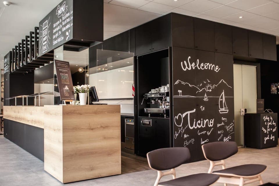 Bar/lounge