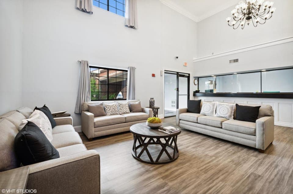 Shared lounge/TV area