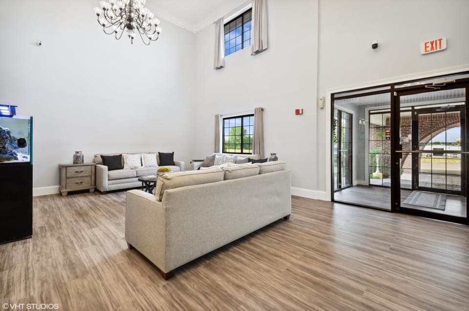 Shared lounge/TV area