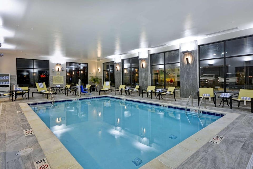 Swimming pool