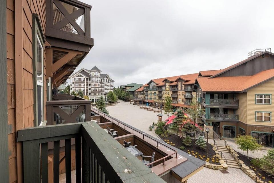 Highland House Hotel in Snowshoe