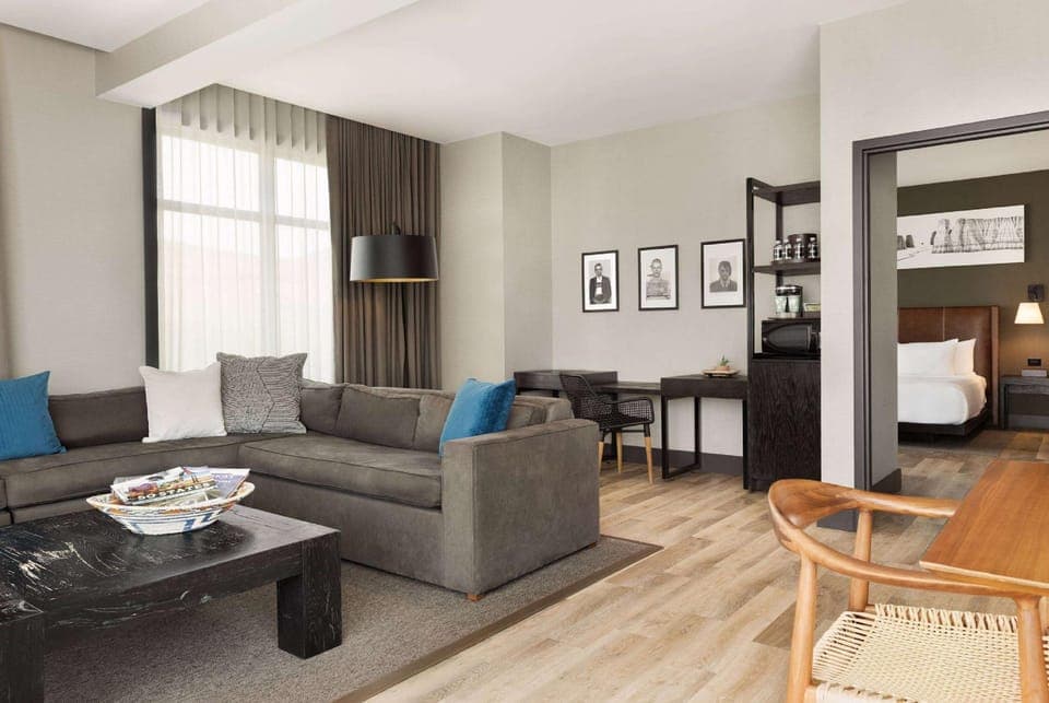 Suite room