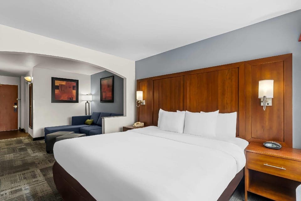 Suite room