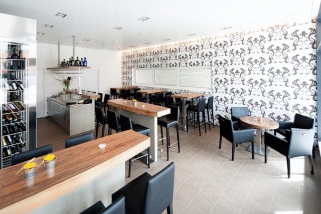 Bar/lounge