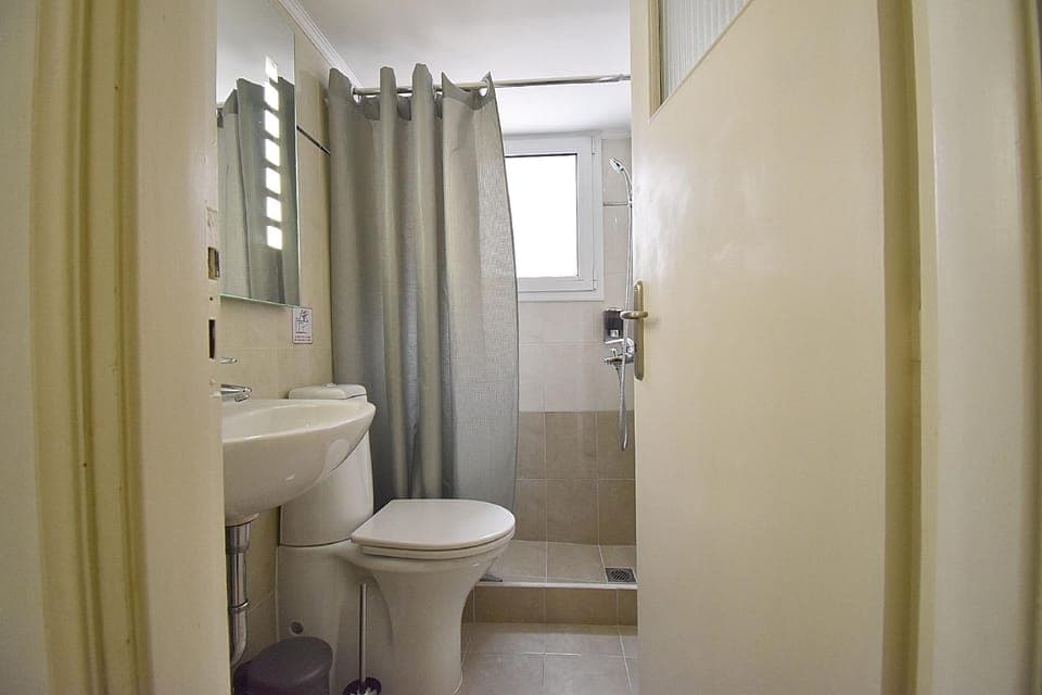 Check Point - Plaka Hotel in Plaka