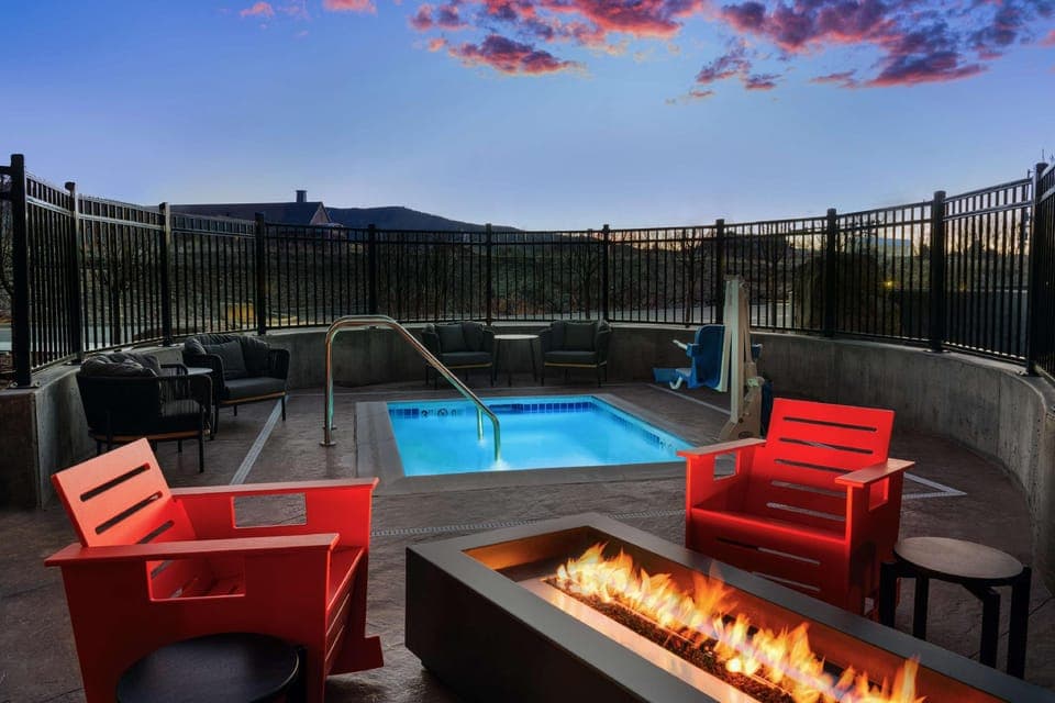Hot tub