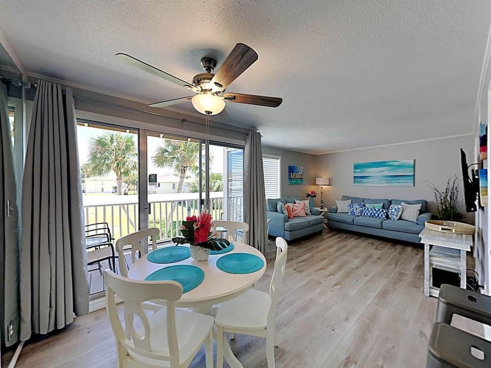 Sandpiper Cove by Southern Vacation Rentals Hotel in Destin