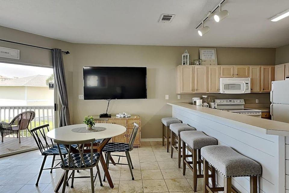 Sandpiper Cove by Southern Vacation Rentals Hotel in Destin