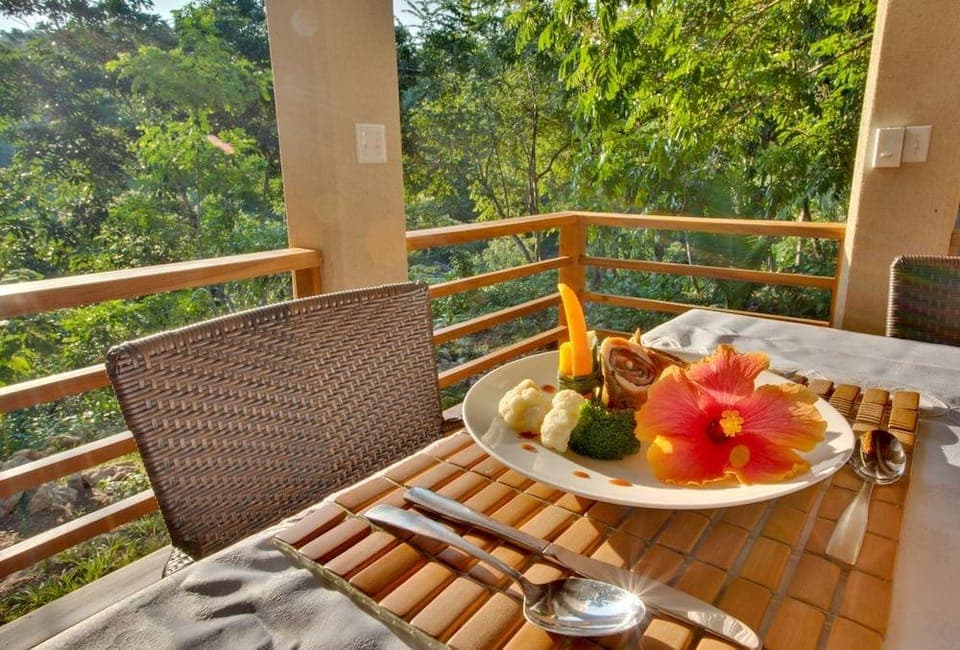 Mystic River Resort Hotel in Cayo District