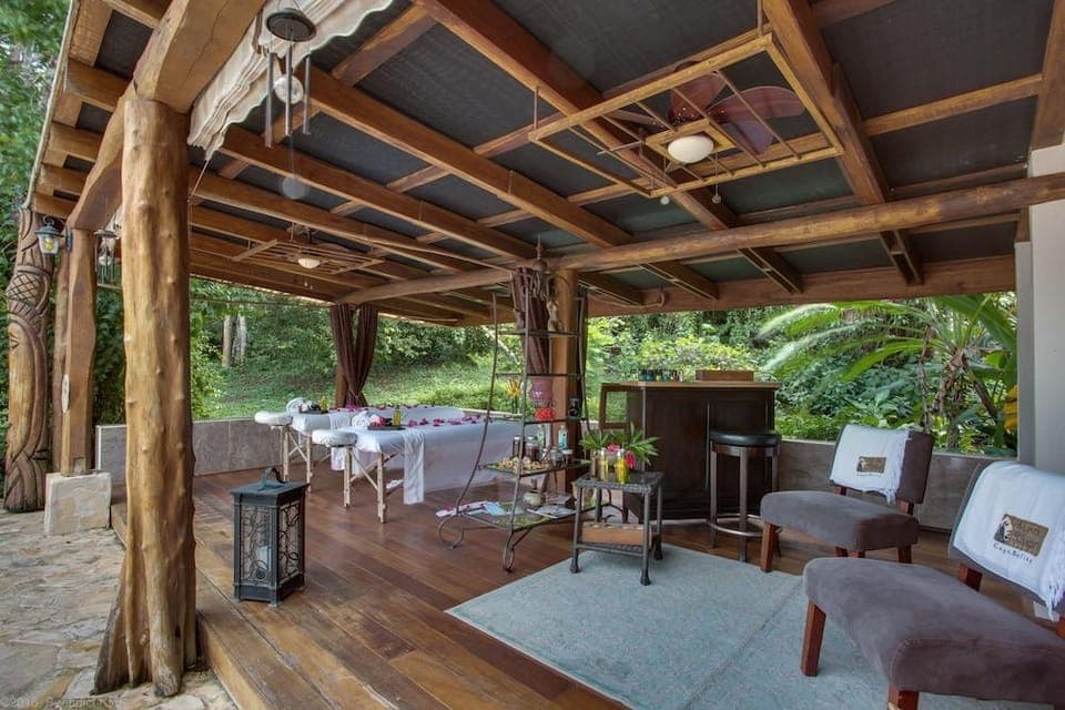 Mystic River Resort Hotel in Cayo District