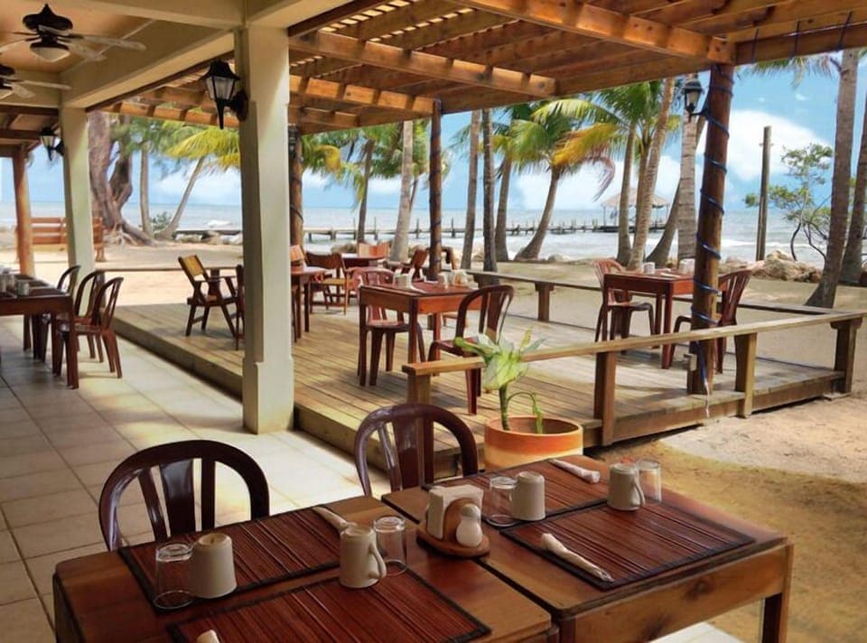 Pelican Beach Resort Hotel in Stann Creek District