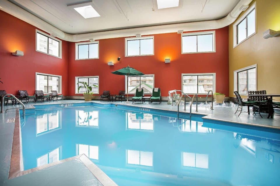 Swimming pool